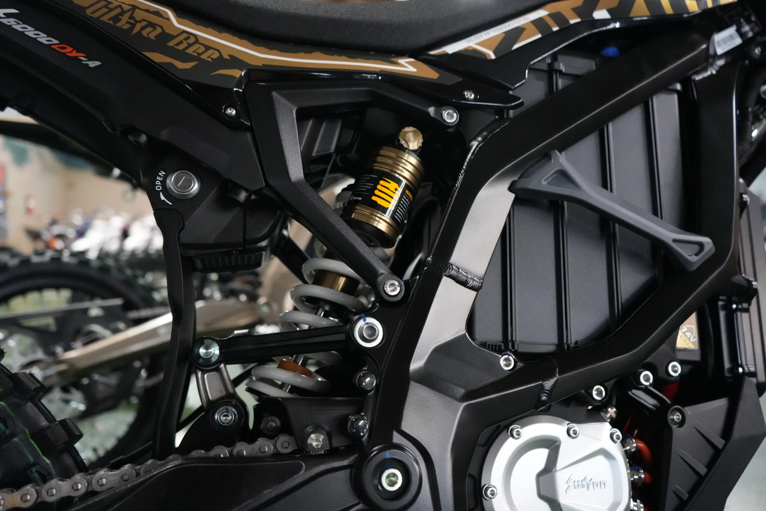 2026 Surron Ultra Bee side view, 59 mph 195 lb electric dirt bike